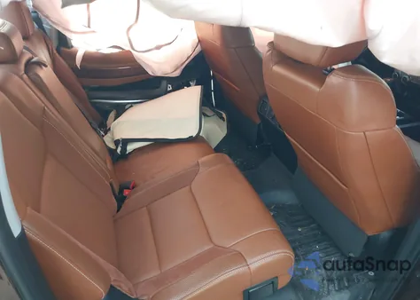 2017 Toyota Tundra 1794 5.7L V8 z USA, uszkodzony, nr VIN 5TFAW5F19HX660797